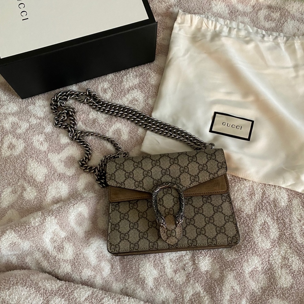 SOLD Gucci Dionysus Supreme Mini Bag - Picture 2 of 9